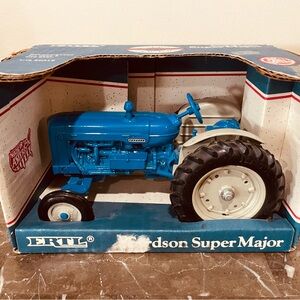 1991 ERTL Fordson SuperMajor Diecast 1/16 Scale Model Antique Tractor NIB